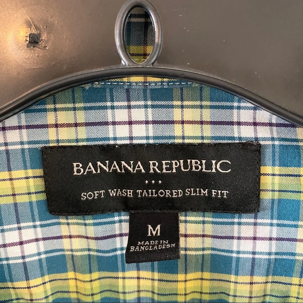 Banana Republic Green and Blue Plaid Button Down Long Sleeve Shirt